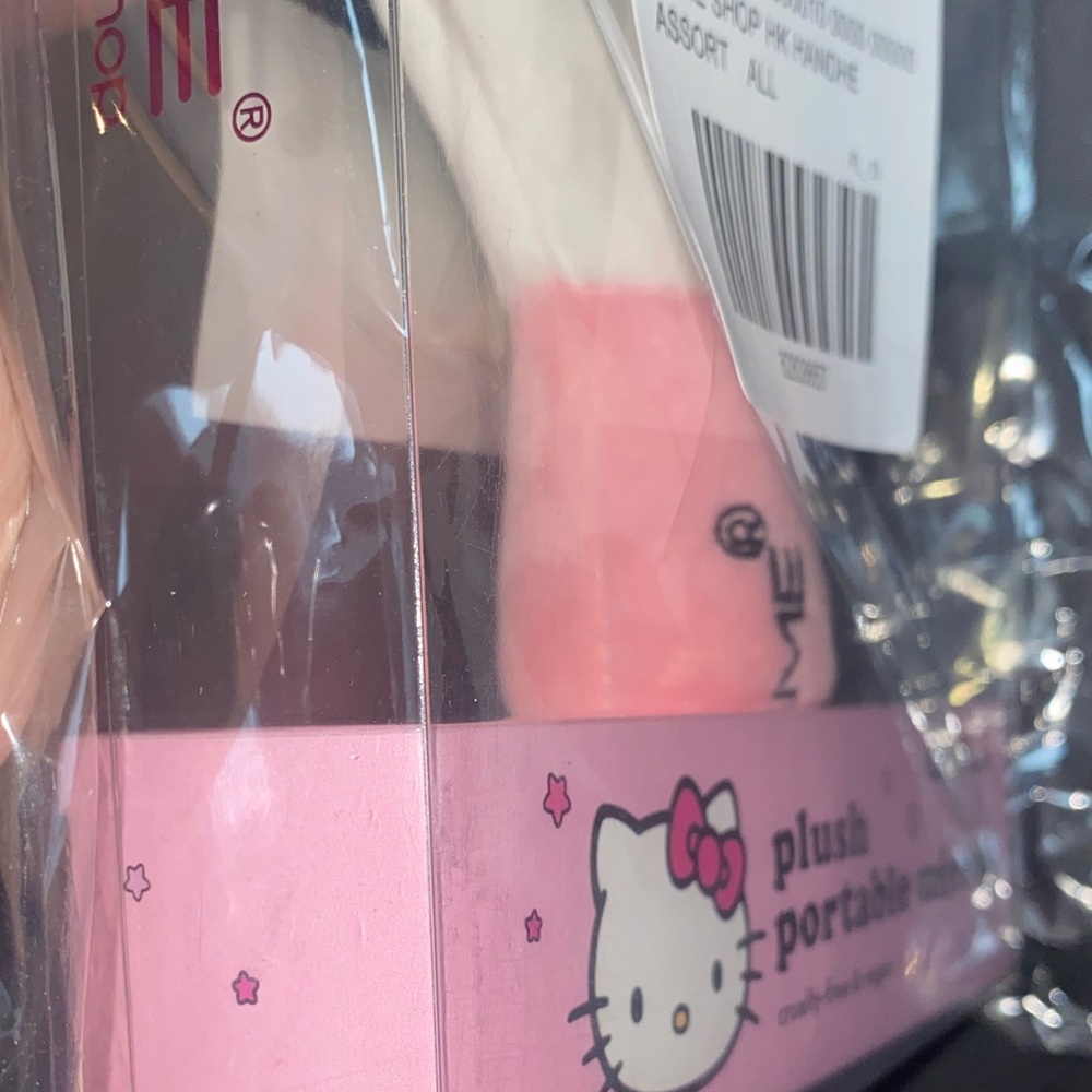 NWT! Limited Edition! Hello Kitty Plush Hand Held Mirror by The Crème Shop - Picture 9 of 11